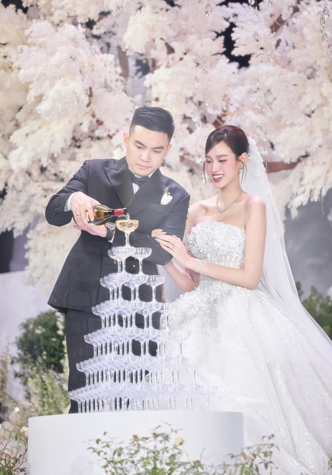 Hình ảnh tại đám cưới của Đỗ Hà - Viết Vương (page 2) - 4