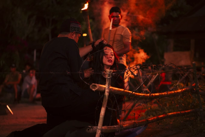 Phim phản ánh sự khác biệt giữa phong tục và hủ tục. Ảnh: ERS Factory