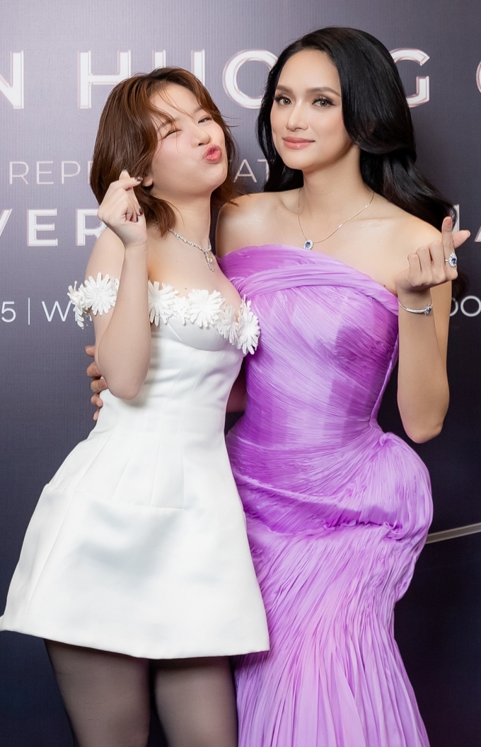 Hương Giang: Thi Miss Universe không phải để gia tăng danh tiếng - page 2 - 13