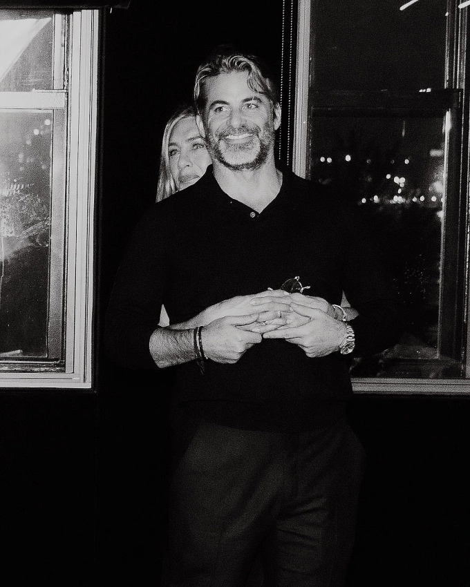 Jennifer Aniston bày tỏ tình cảm với Jim Curtis qua bài chúc mừng sinh nhật anh. Ảnh: Instagram/ Jennifer Aniston