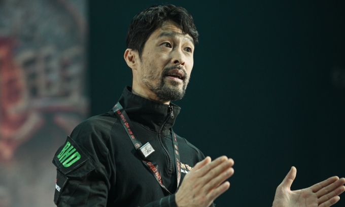 Johnny Trí Nguyễn trở lại màn ảnh Việt sau gần 10 năm, với tác phẩm Hộ linh tráng sĩ - Bí mật mộ vua Đinh, do Nguyễn Phan Quang Bình đạo diễn. Ảnh: Xuân Thơ