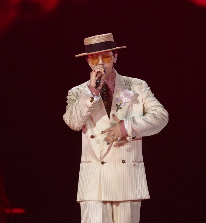 Ngôi sao Kpop G-DRAGON biểu diễn tại Ocean City. Ảnh: Vingroup