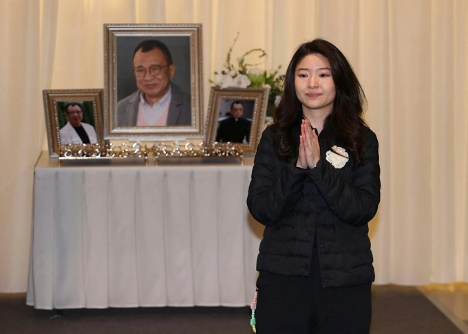 Huệ Thanh, con gái tài tử Hứa Thiệu Hùng.