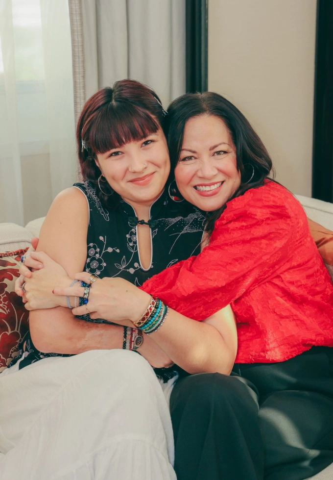 Lý Hương Ngưng và con gái. Ảnh: St Headline