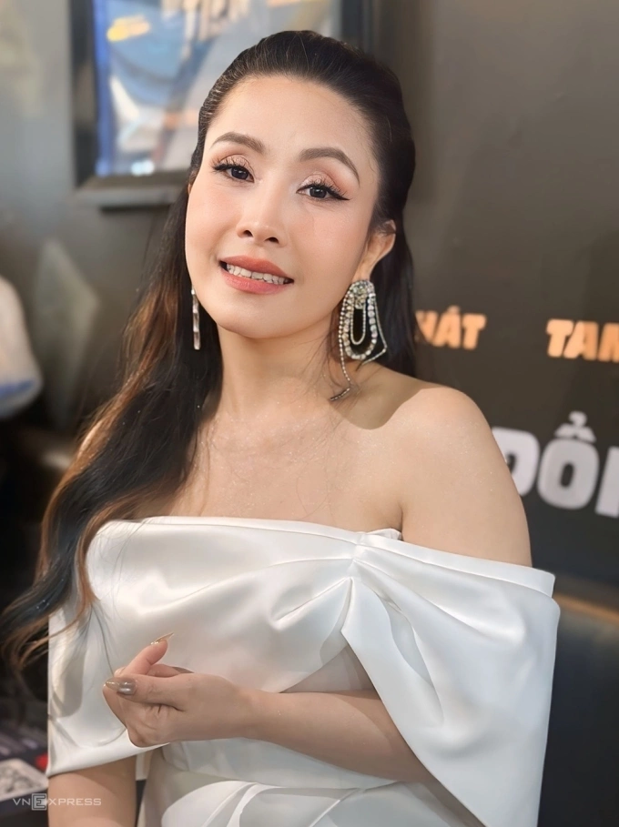 Kiều Oanh ở buổi giới thiệu dự án điện ảnh mới, tháng 11 tại TP HCM. Ảnh: Mai Nhật