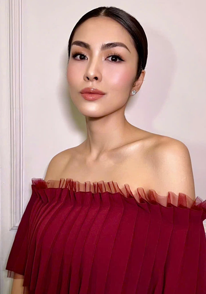 Hà Tăng trang điểm tông tự nhiên tôn gương mặt thanh tú. Ảnh: Hùng Max