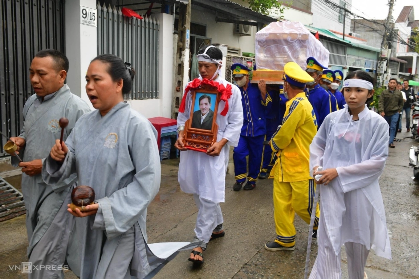 Đám tang nghệ sĩ thương tín, nhạc sĩ tô hiếu
