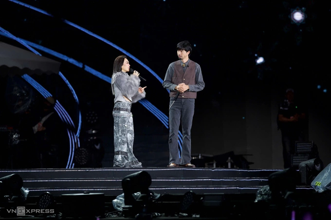 Đen Vâu trên sân khấu concert của Mỹ Tâm. Ảnh: Giang Huy