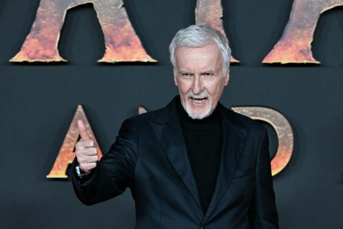 Đạo diễn James Cameron ở buổi công chiếu Avatar 3 tại Paris (Pháp) hôm 5/12. Ảnh: AFP