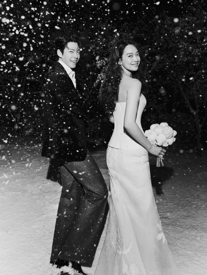 Vợ chồng Kim Woo Bin, Shin Min Ah. Ảnh: AM Entertainment