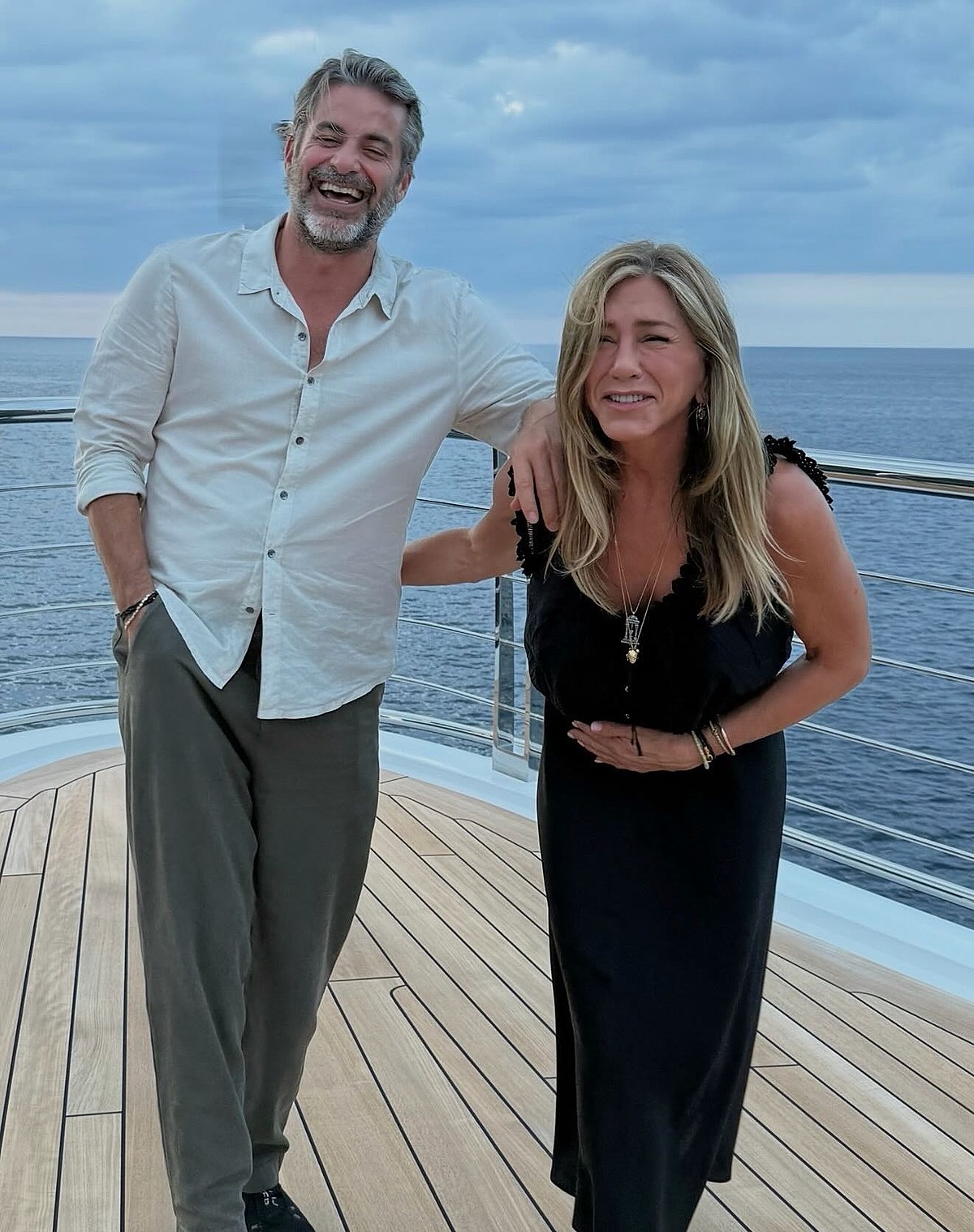 Bạn trai Jennifer Aniston nói về cách giải quyết mâu thuẫn khi yêu - Báo VnExpress Giải trí