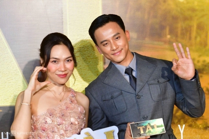 Mỹ Tâm và Mai Tài Phến ở buổi công chiếu phim hôm 2/3 tại TP HCM. Ảnh: Thanh Tùng