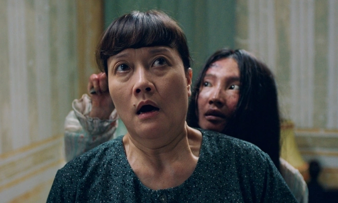 Diễn viên Vân Dung, Ngọc Hương trong một phân cảnh. Ảnh: Đoàn phim cung cấp