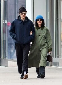 Phong cách ngẫu hứng của Harry Styles, Zoë Kravitz