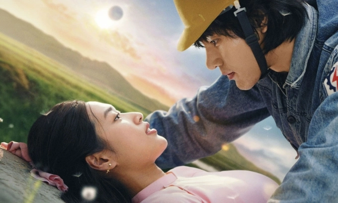 Poster phim Hẹn em ngày nhật thực. Ảnh: Đoàn phim cung cấp