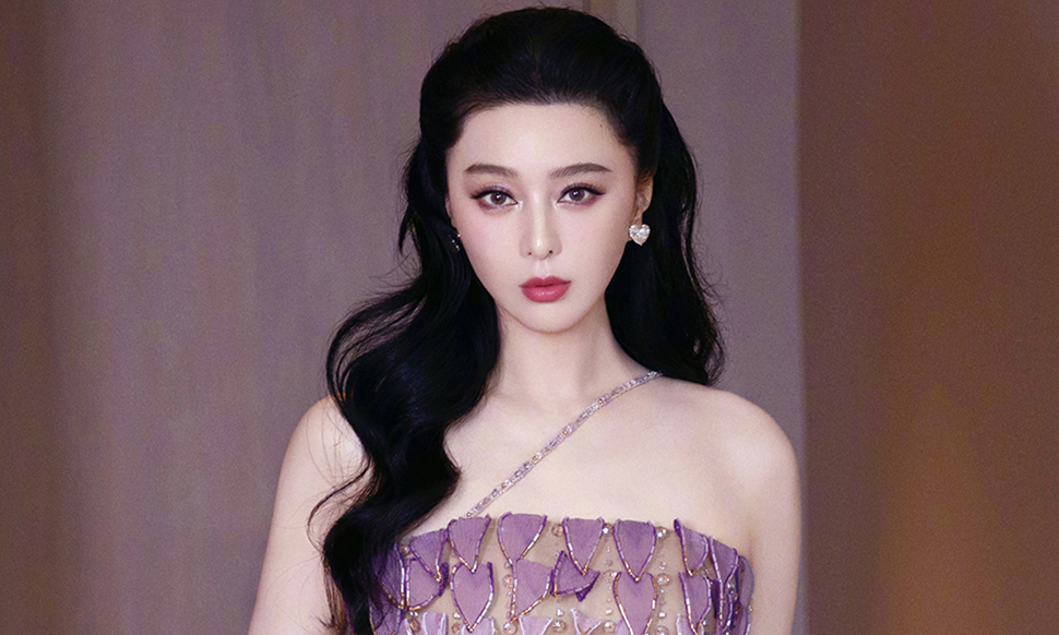 Phạm Băng Băng mặc đầm 'cành vàng lá ngọc' của nhà mốt Việt