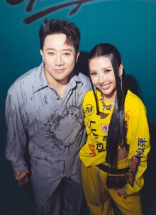 Trấn Thành và dàn sao cổ vũ Quỳnh Anh Shyn