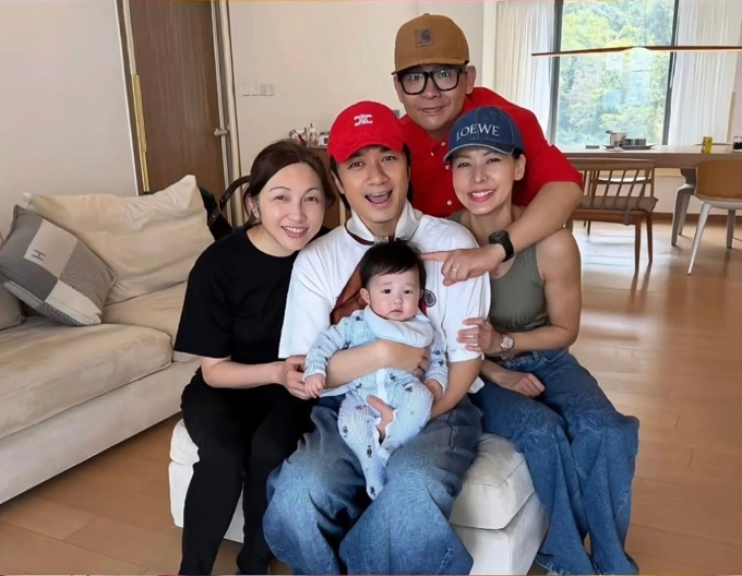 Lorraine Chan appears radiant on the left. Photo from Mark Lui