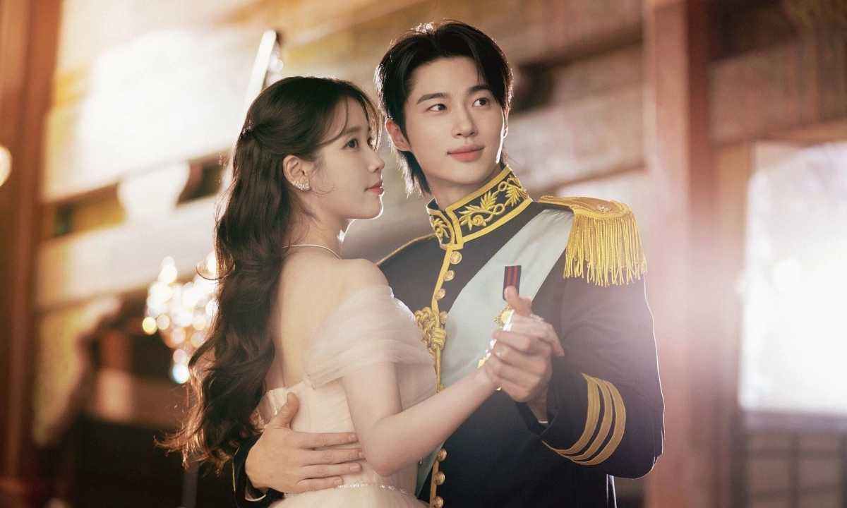 Phim của IU hút khán giả ngày đầu lên sóng