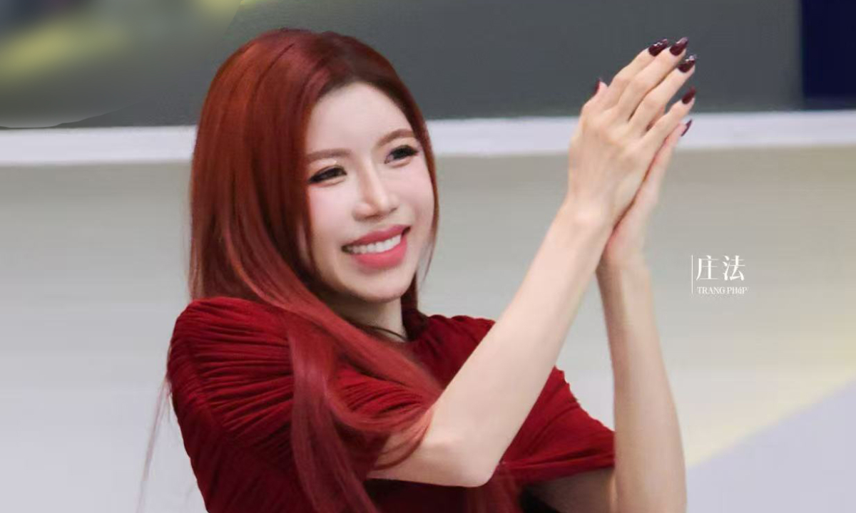 Trang Pháp gây chú ý khi song ca mỹ nhân 'Tiểu Lý phi đao'