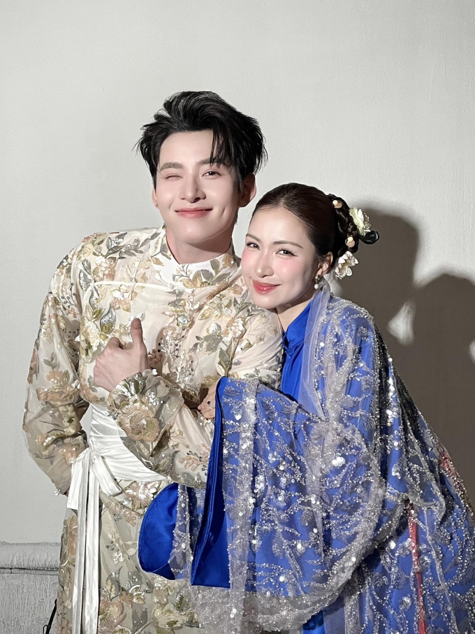 Hùng Huỳnh xem Hòa Minzy là tấm gương để phấn đấu thành công trong nghề.