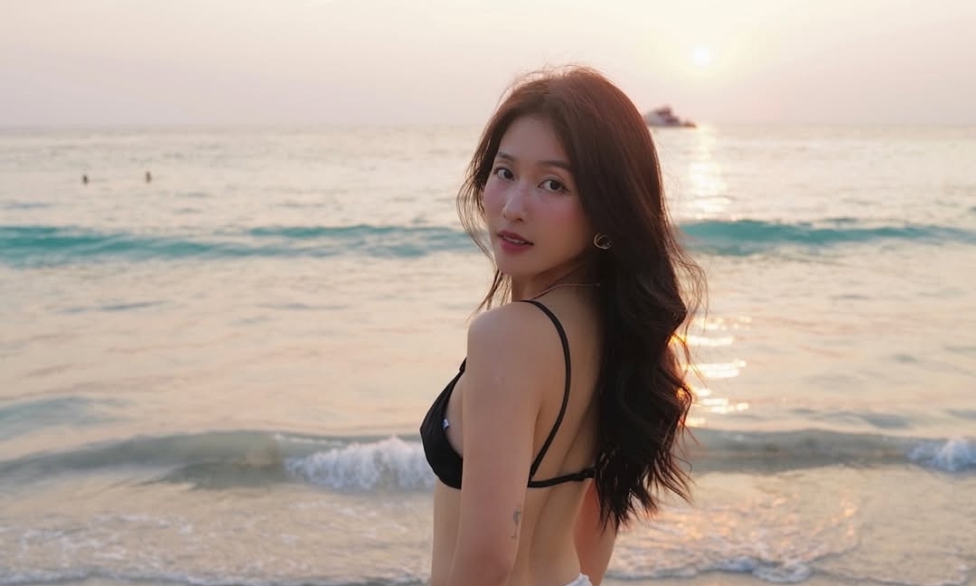 5 kiểu áo tắm sao Việt lăng xê đầu hè