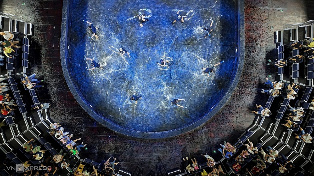 Bên trong rạp xiếc và biểu diễn đa năng gần 1.400 tỷ của TP HCM