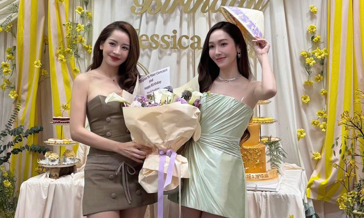 Chi Pu hội ngộ 'công chúa Kpop' Jessica