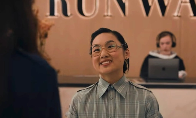 Trợ lý Jin Chao do diễn viên Mỹ gốc Trung Quốc Helen Shen, 26 tuổi, thủ vai. Ảnh: 20th Century Studio