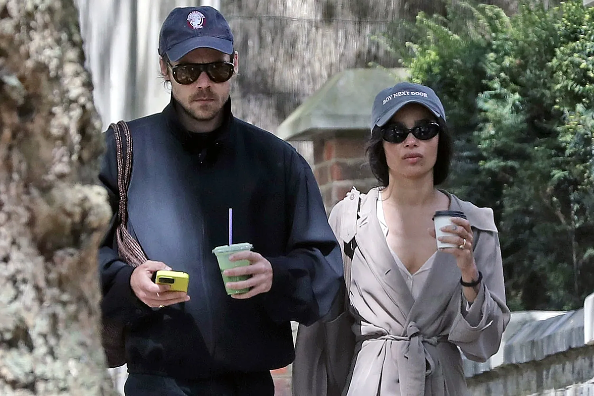 Harry Styles đính hôn - Báo VnExpress Giải trí