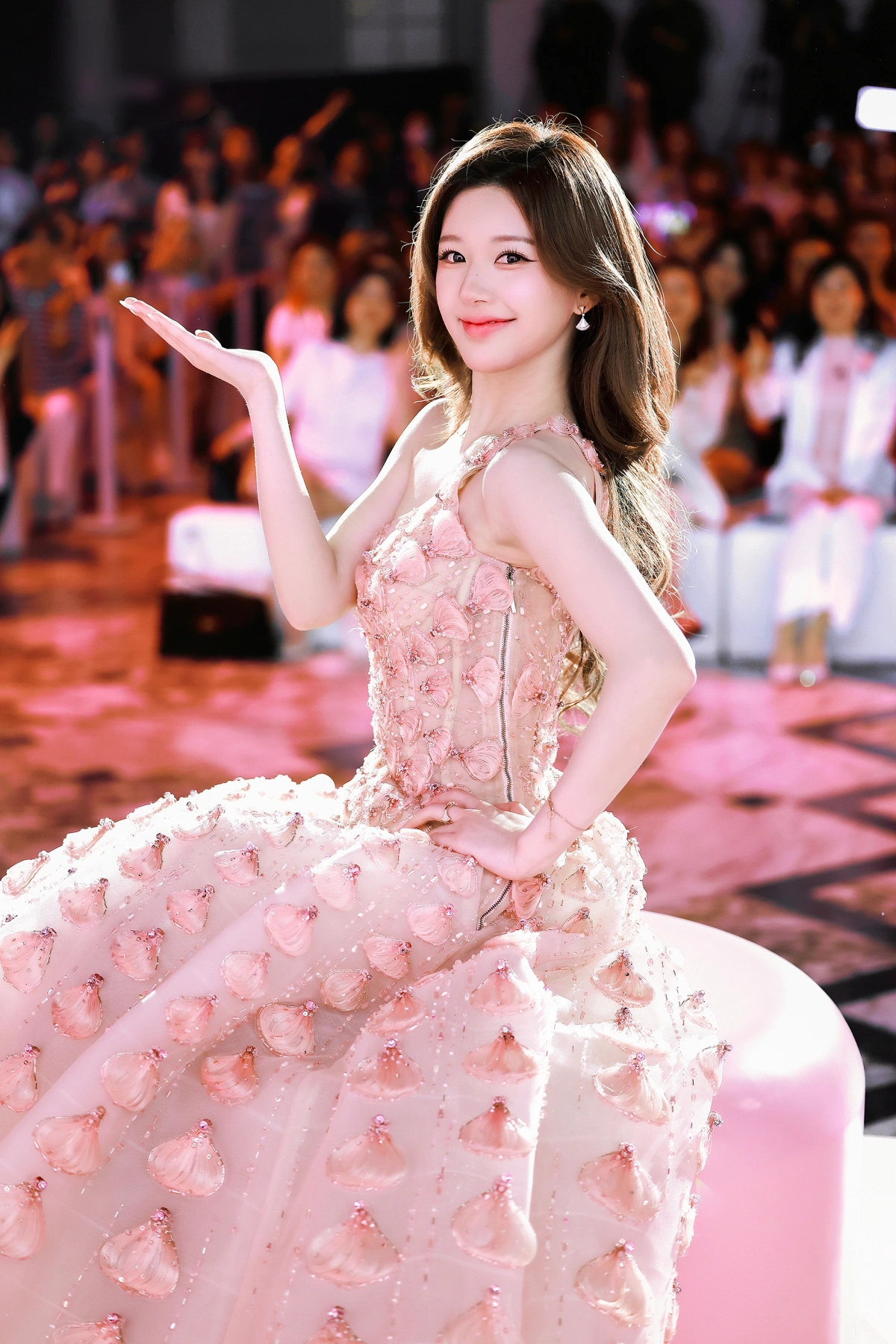 zhao lusi pink dress Zhao Lusi teases comeback with new Chinese drama Zhao Lusi is reportedly set to join a new Chinese drama. On April 18, Zhao Lusi attended a livestream event for brand Pechoin, which