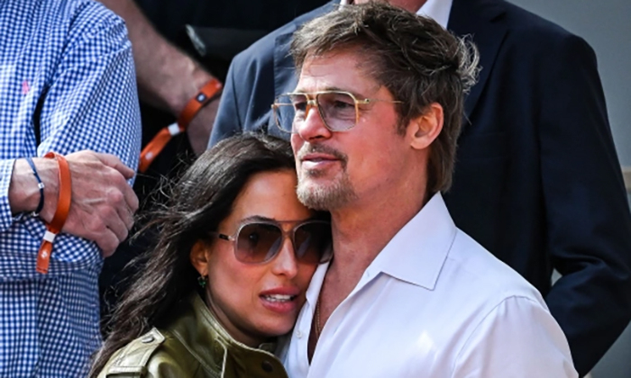 Brad Pitt sánh đôi người tình