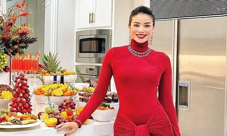 Không gian biệt thự của Phạm Hương ở Mỹ