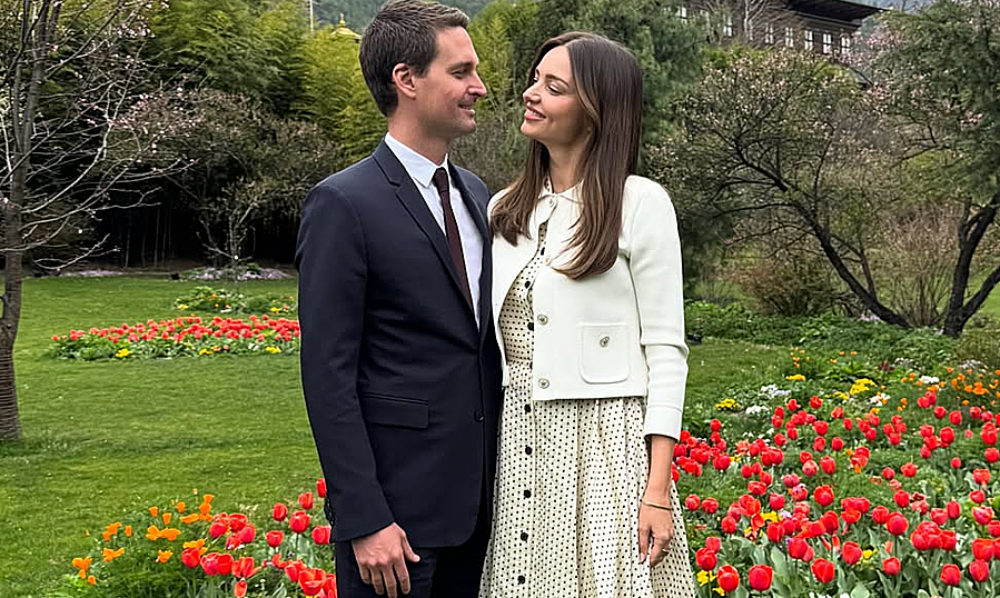 Vợ chồng Miranda Kerr giúp dân California xóa khoản nợ nửa tỷ USD