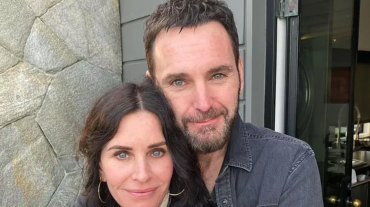 Courteney Cox chia tay tình trẻ sau 13 năm bên nhau