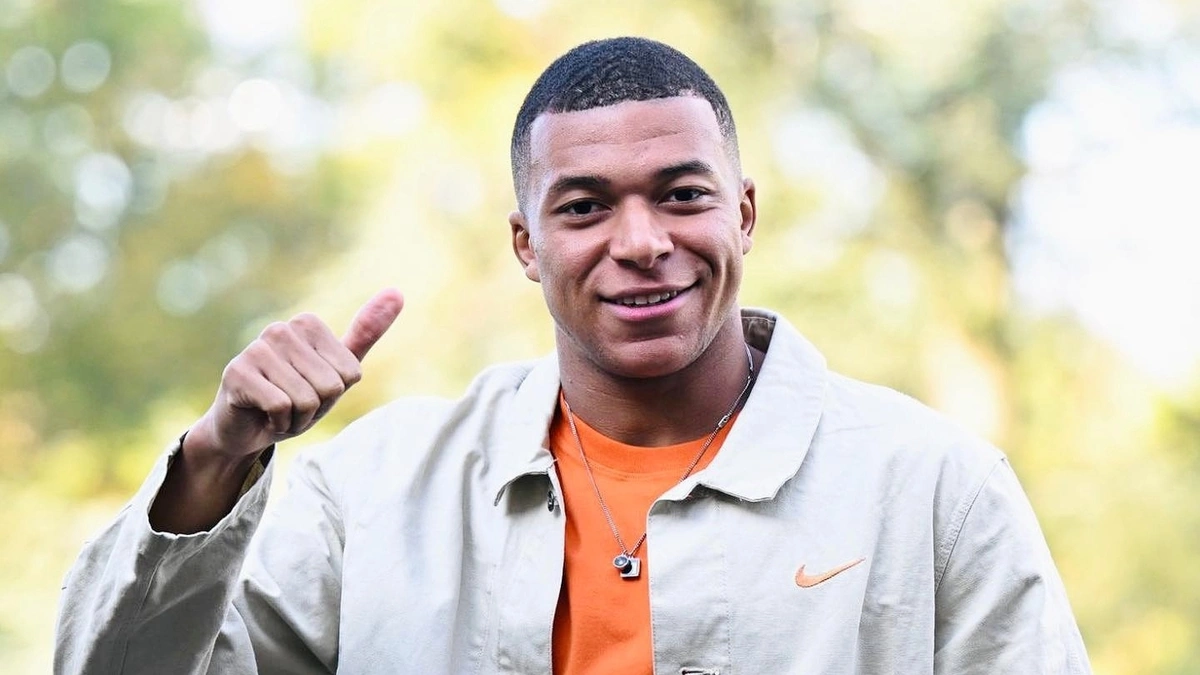 Gu mặc đậm chất Pháp của Mbappé