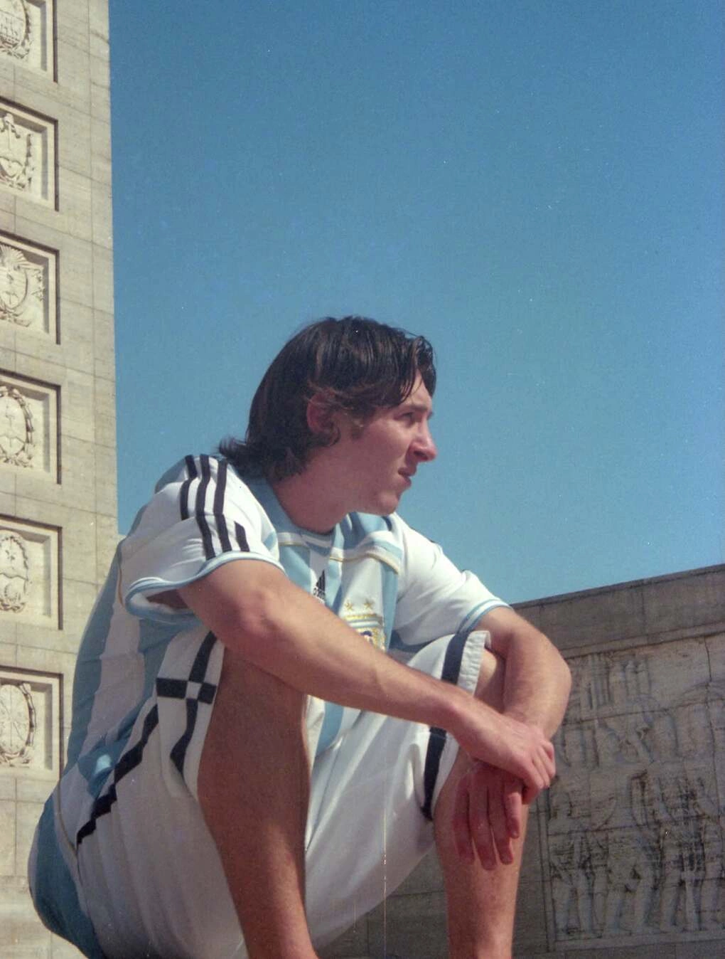Một bức ảnh khác của Messi trong loạt hình. Ảnh: Instagram/ Craquesd0futbol