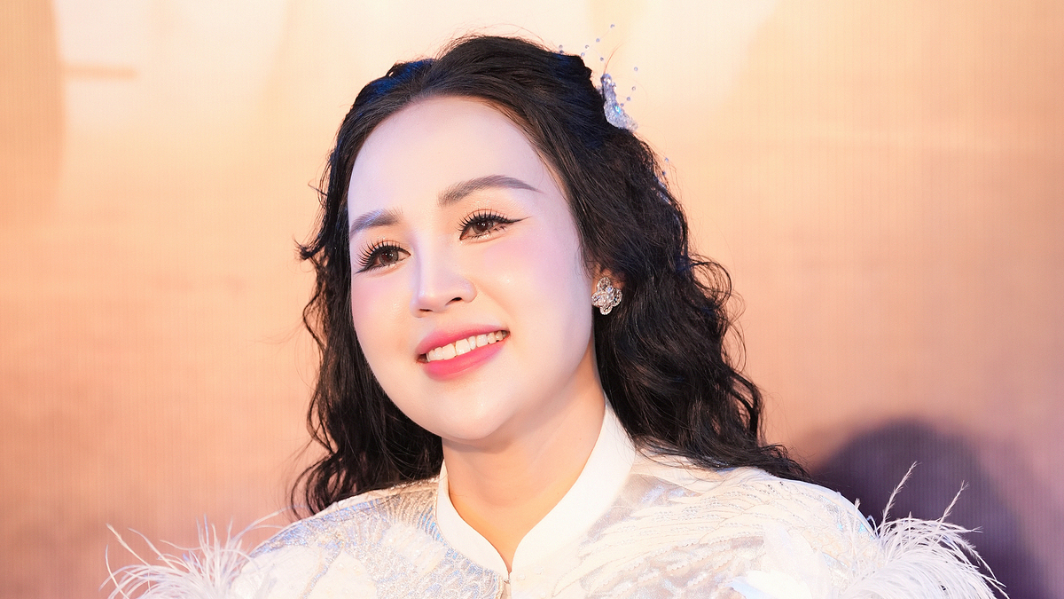 'Sao Mai' Khánh Ly sẽ hát tình ca Nga trong liveshow