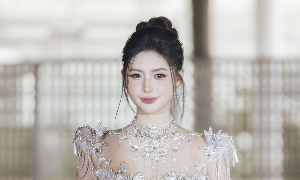 'Hoa khôi công nghệ' thi Miss Earth 2026