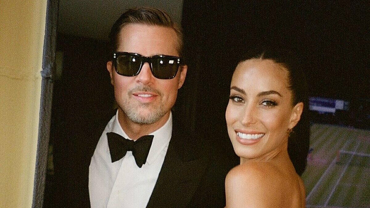 Brad Pitt và bạn gái mặc đồng điệu tại đám cưới Taylor Swift