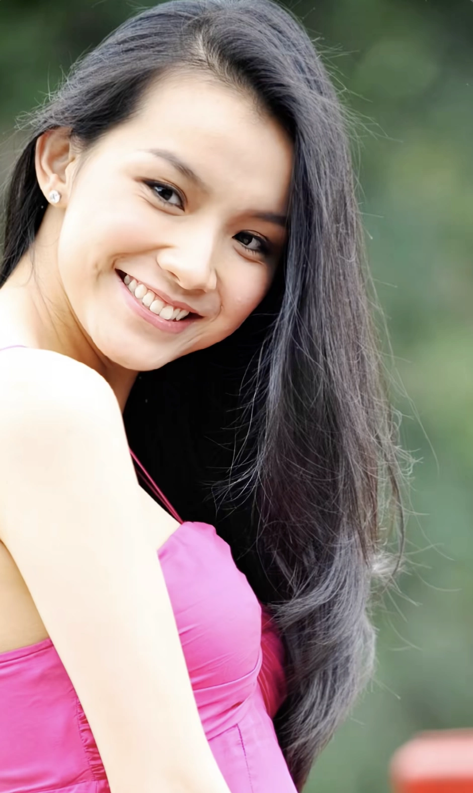 Thời trang đời thường của Hoa hậu Thùy Lâm