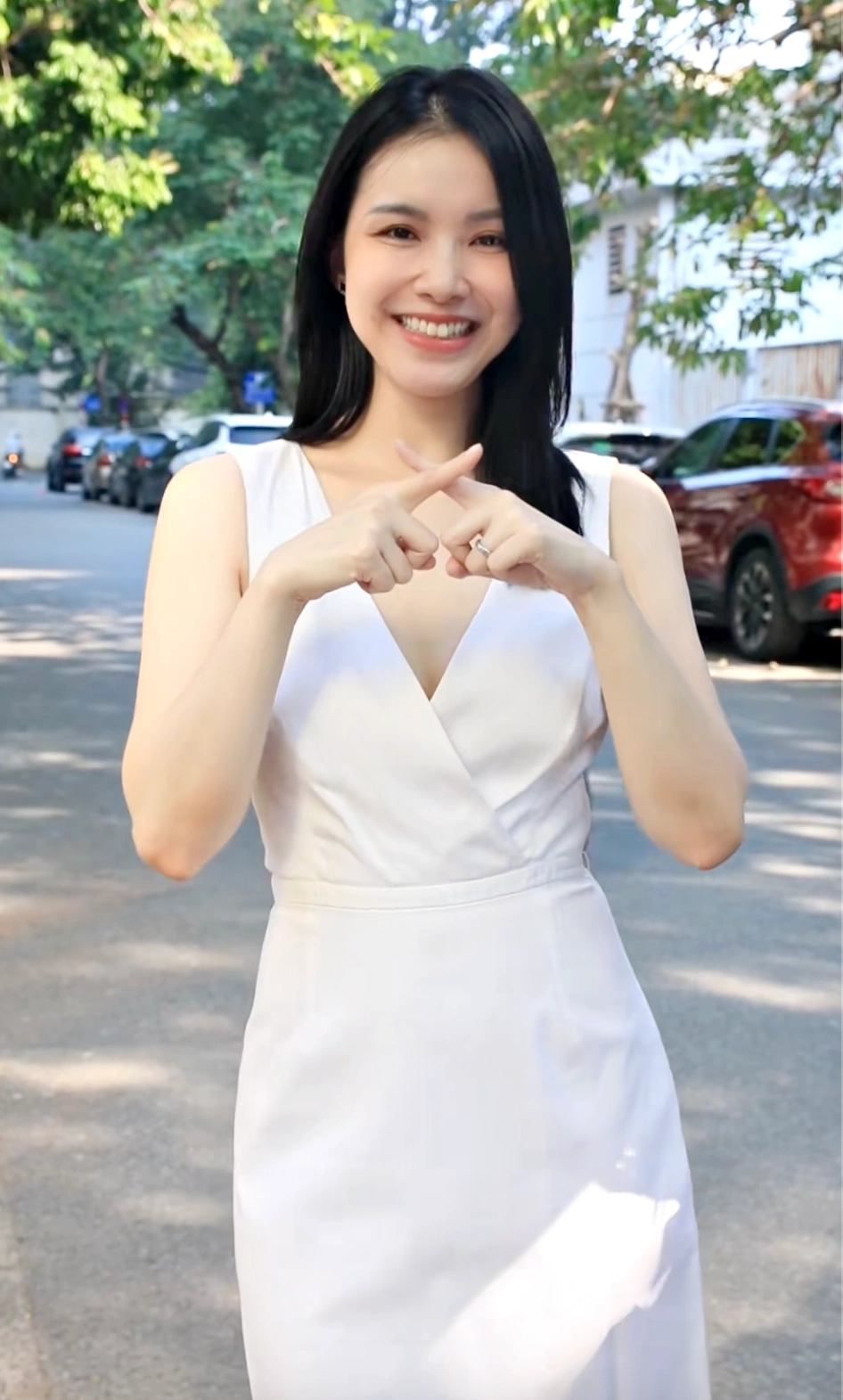 Thời trang đời thường của Hoa hậu Thùy Lâm