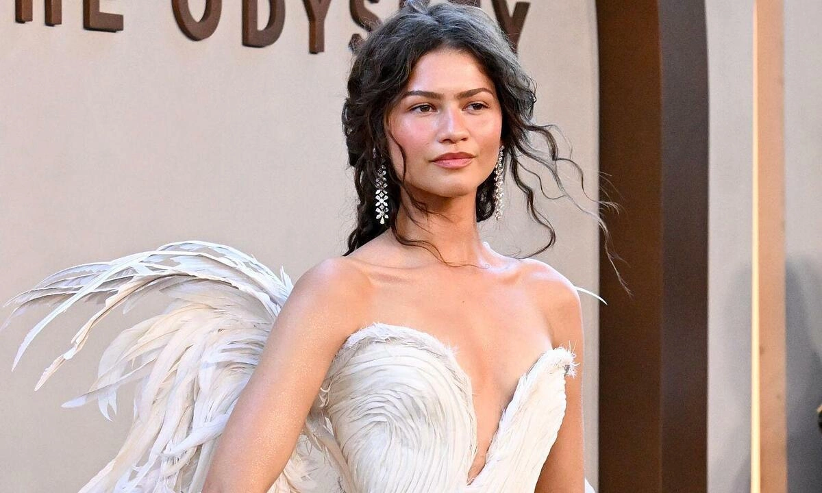 Zendaya diện trang sức Chopard quảng bá bom tấn 'The Odyssey'