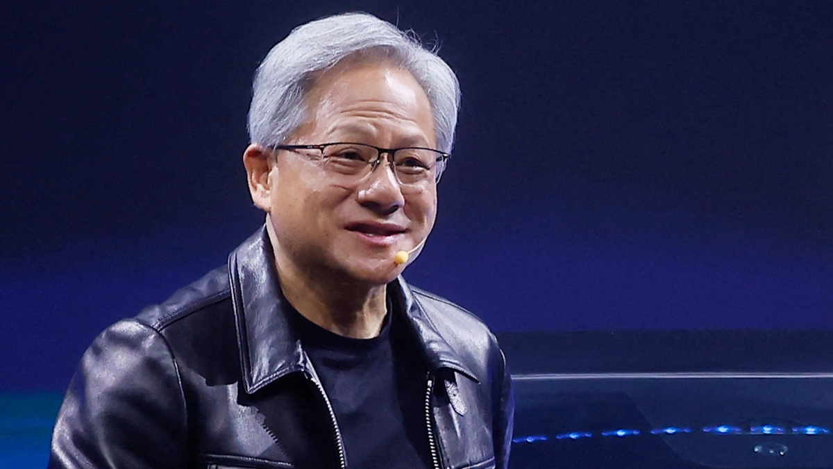 Áo khoác da của tỷ phú Jensen Huang đạt gần triệu USD