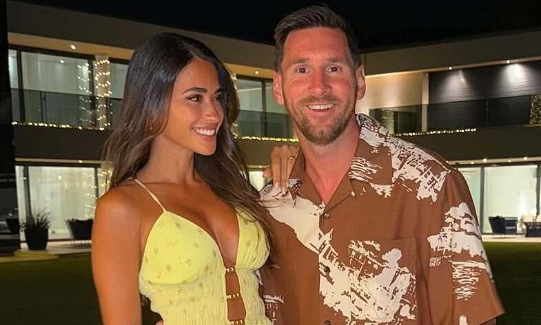 Vợ Messi động viên chồng