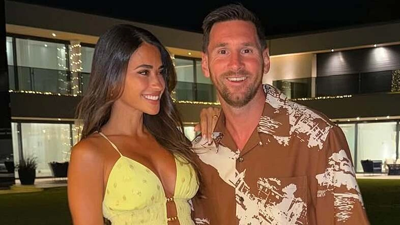 Vợ Messi động viên chồng