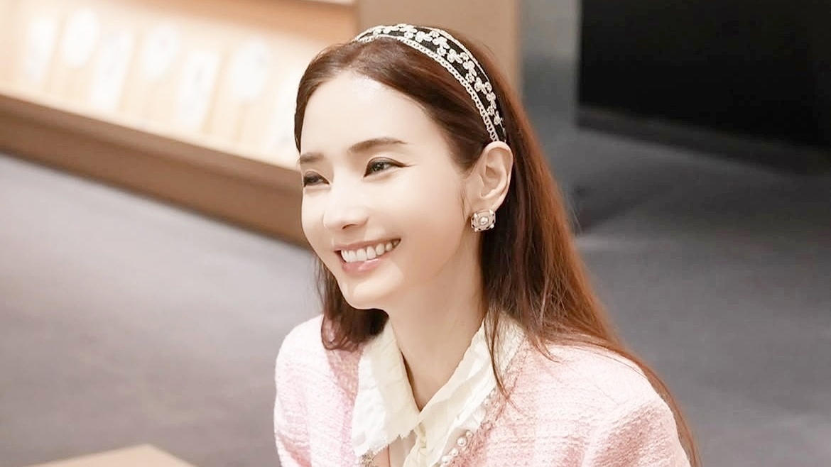 Phong cách ăn gian tuổi của 'Búp bê xứ Hàn'