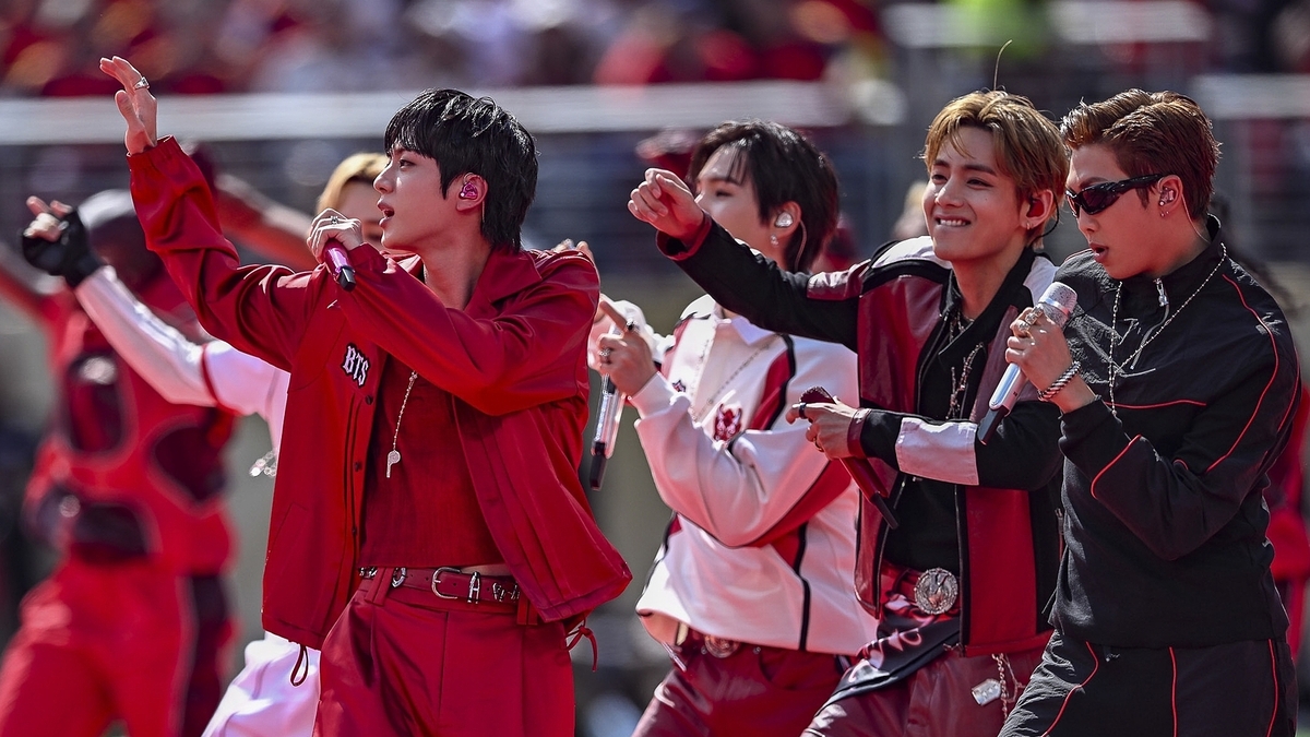 BTS nhận 'mưa' lời khen khi diễn ở World Cup