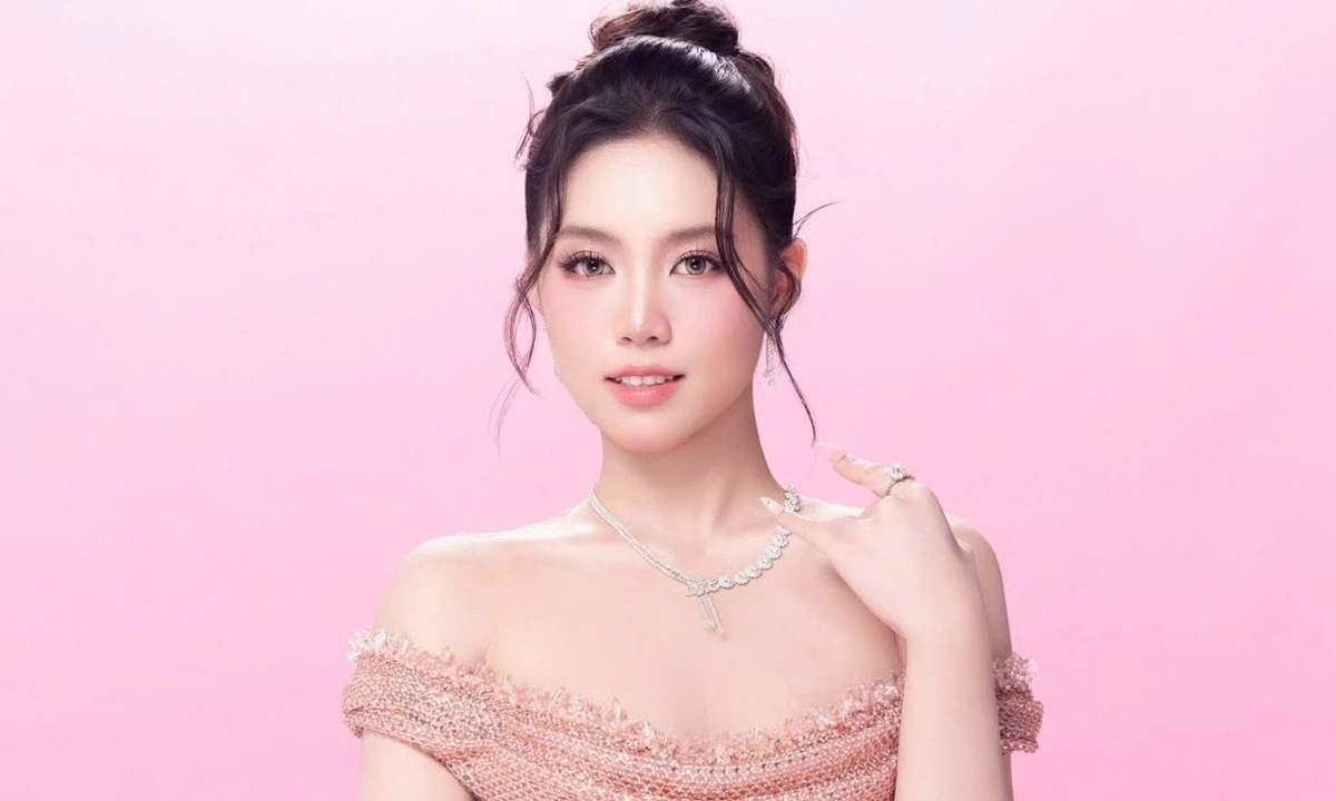 Tuổi 22 của Á hậu Châu Anh