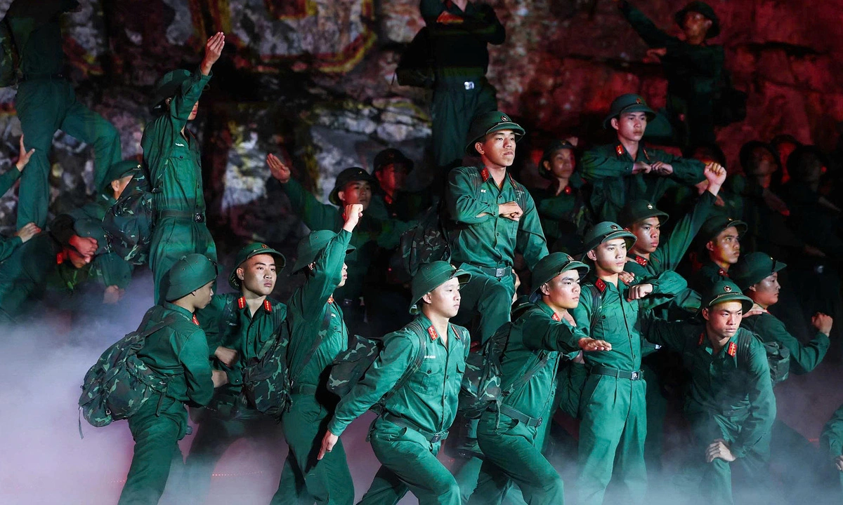 'Sao sáng dẫn đường' tri ân các anh hùng liệt sĩ